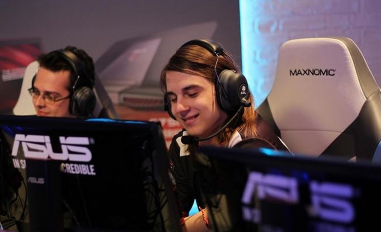 Virtus.Pro sweep Team Empire in Egaming Bets show match