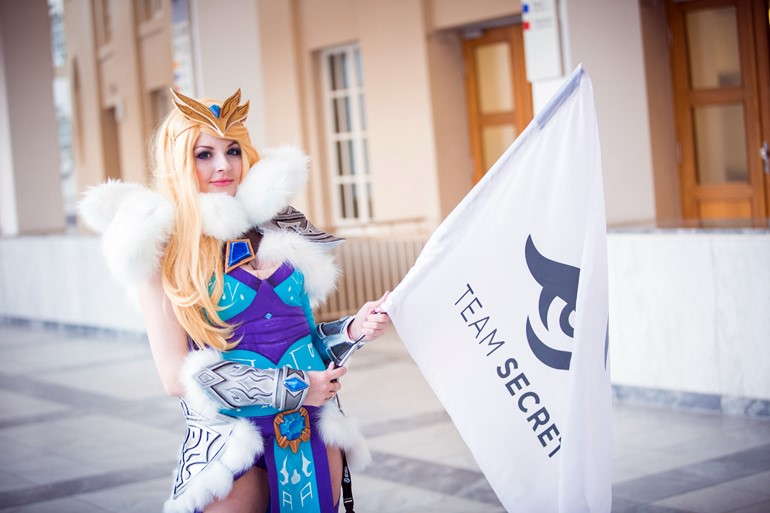 Best Dota cosplay Crystal Maiden