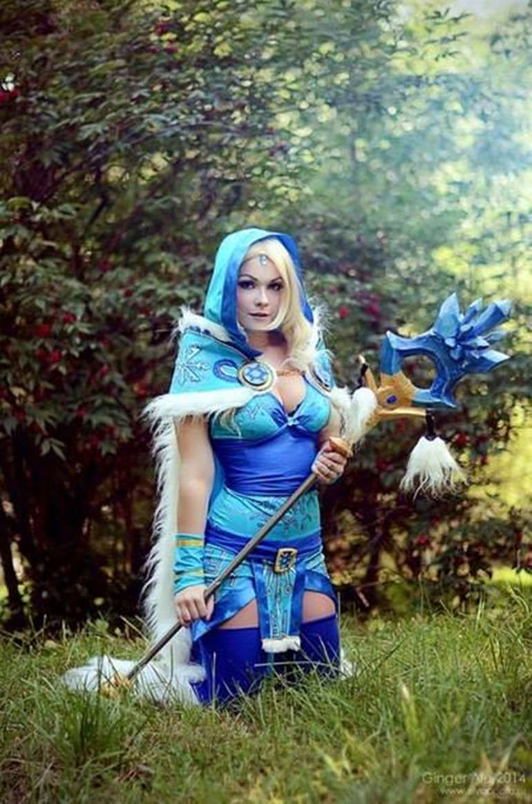 Best Dota cosplay Crystal Maiden