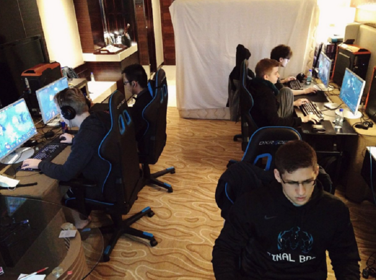 Dota 2 OG practicing Shanghai Major Group C