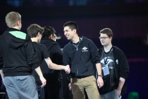w33haa, shaking hands with Miracle at the Shanghai Major